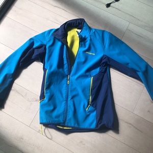 Men’s Patagonia rain jacket